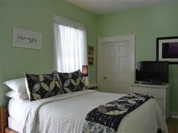 Speakeasy Inn (Adults Only) คีย์เวสต์ ภายนอก รูปภาพ